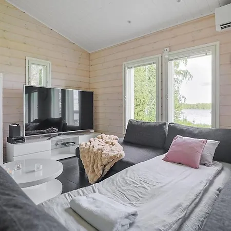 Aurora Riverside - Private Hot Tub&fire Pit Villa Rovaniemi